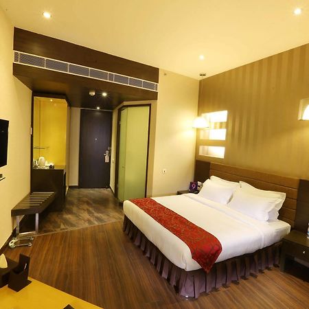 Five Elements Hotels Delhi- North Avenue Нью-Дели Экстерьер фото
