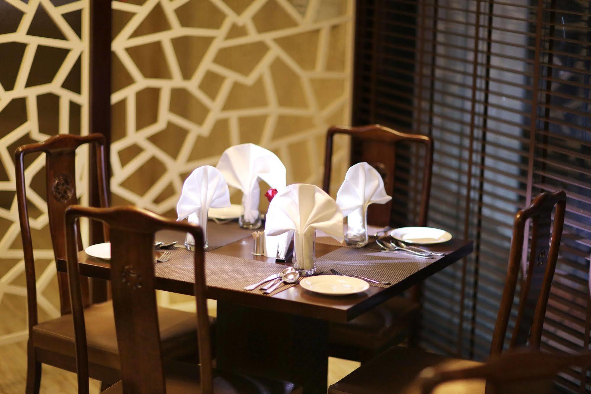 Five Elements Hotels Delhi- North Avenue Нью-Дели Экстерьер фото